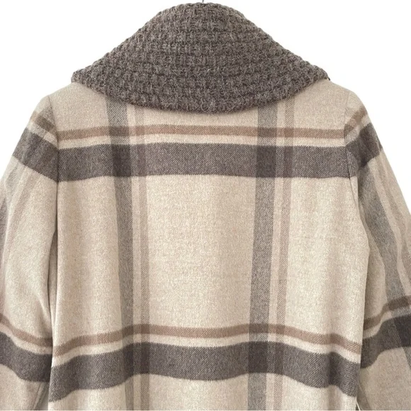 Wool/Angora Coat, Knit Collar, Dominic Bellissimo, Made in Canada, Size 6 - Picture 6 of 13